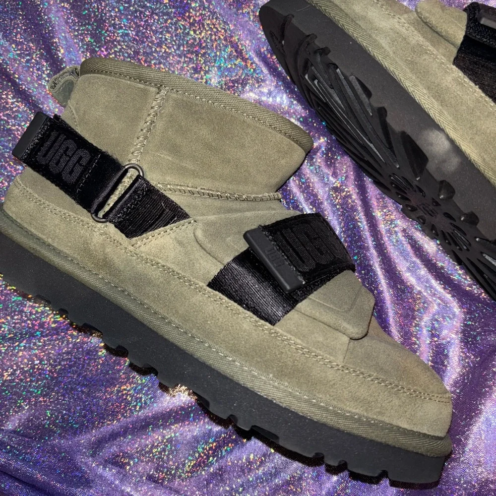 UGG Boots Classic Ultra Mini Hybrid